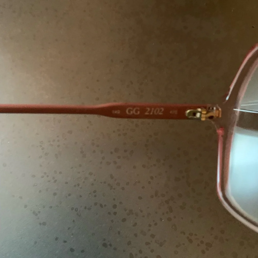 GUCCI- GG 2102 Classic Frame Designer Glasses. Frame, ITALY. MAUVE color plastic - Picture 8 of 12
